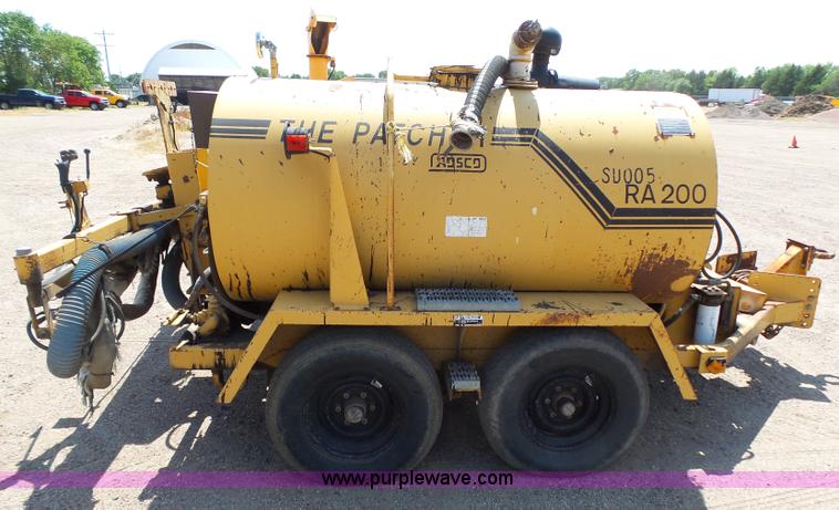 image for item DA2752 1997 Rosco RA200 pot hole patcher