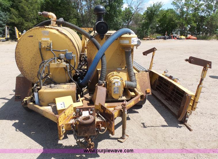 image for item DA2752 1997 Rosco RA200 pot hole patcher