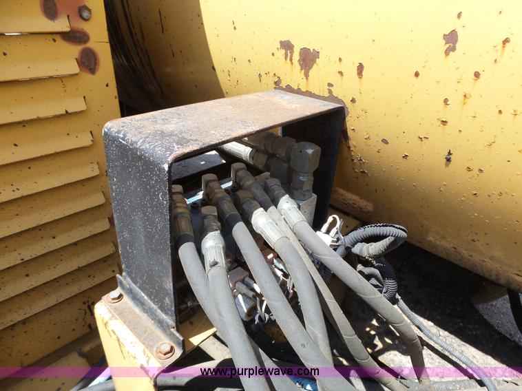 image for item DA2752 1997 Rosco RA200 pot hole patcher