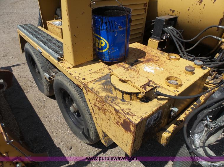 image for item DA2752 1997 Rosco RA200 pot hole patcher