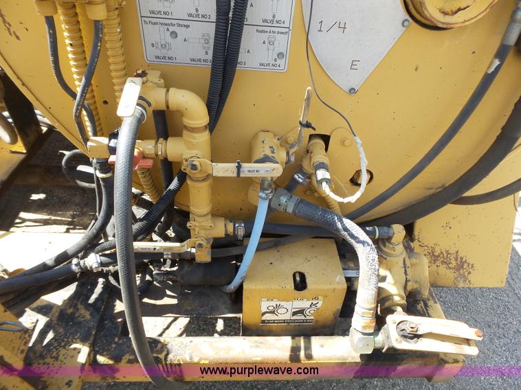 image for item DA2752 1997 Rosco RA200 pot hole patcher