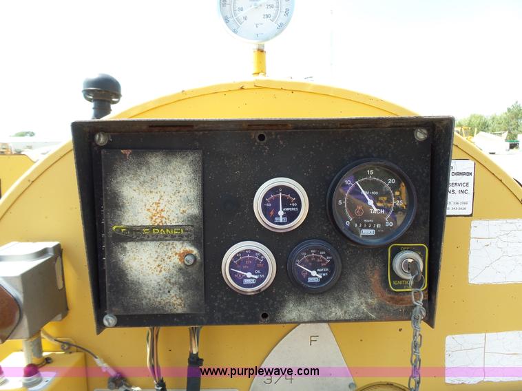 image for item DA2752 1997 Rosco RA200 pot hole patcher