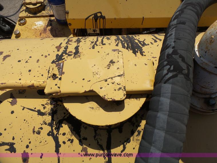 image for item DA2752 1997 Rosco RA200 pot hole patcher