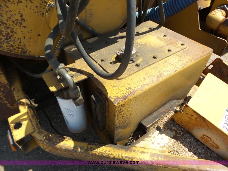 image for item DA2752 1997 Rosco RA200 pot hole patcher