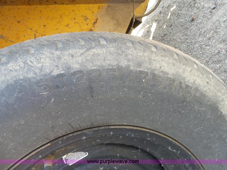 image for item DA2752 1997 Rosco RA200 pot hole patcher