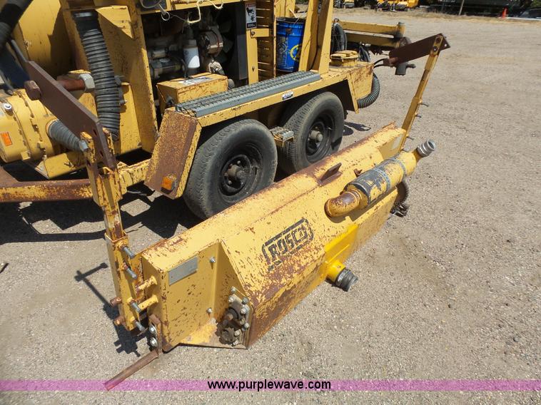 image for item DA2752 1997 Rosco RA200 pot hole patcher
