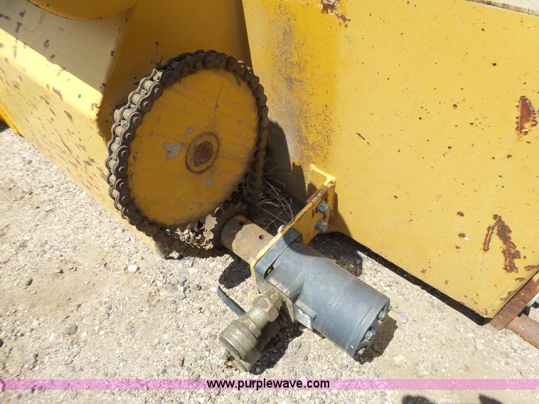 image for item DA2752 1997 Rosco RA200 pot hole patcher