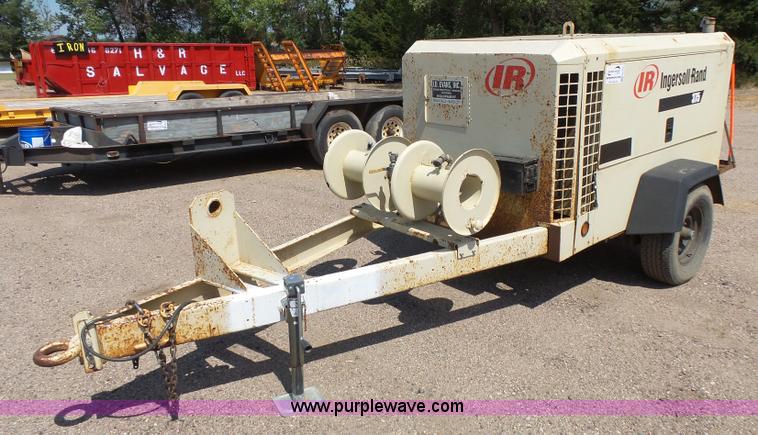 image for item DA2753 1998 Ingersoll Rand 375 air compressor