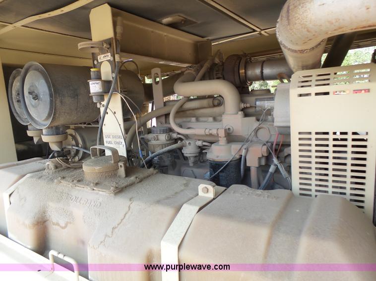 image for item DA2753 1998 Ingersoll Rand 375 air compressor