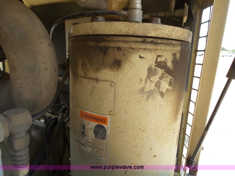 image for item DA2753 1998 Ingersoll Rand 375 air compressor