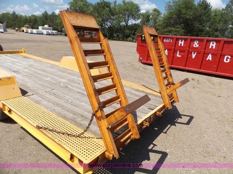 image for item DA2755 1991 shop built equipment trailer