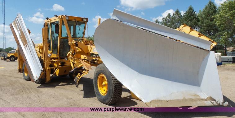 image for item DA2756 1984 Champion 730A motor grader