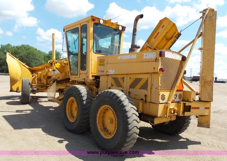 image for item DA2756 1984 Champion 730A motor grader