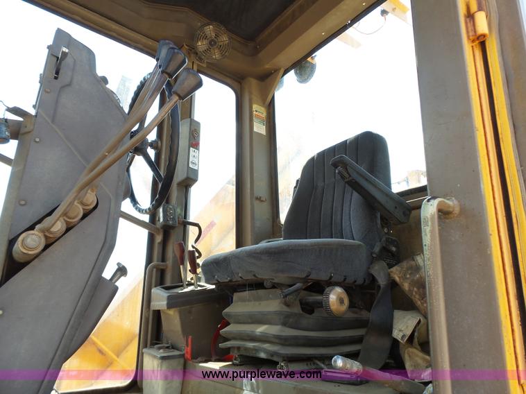 image for item DA2756 1984 Champion 730A motor grader