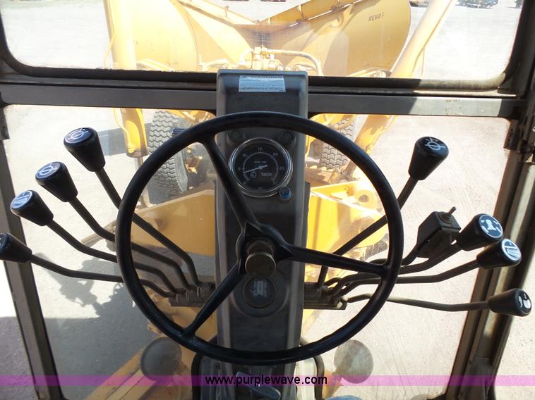 image for item DA2756 1984 Champion 730A motor grader