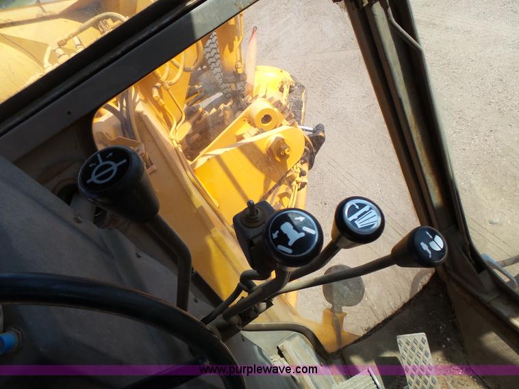 image for item DA2756 1984 Champion 730A motor grader