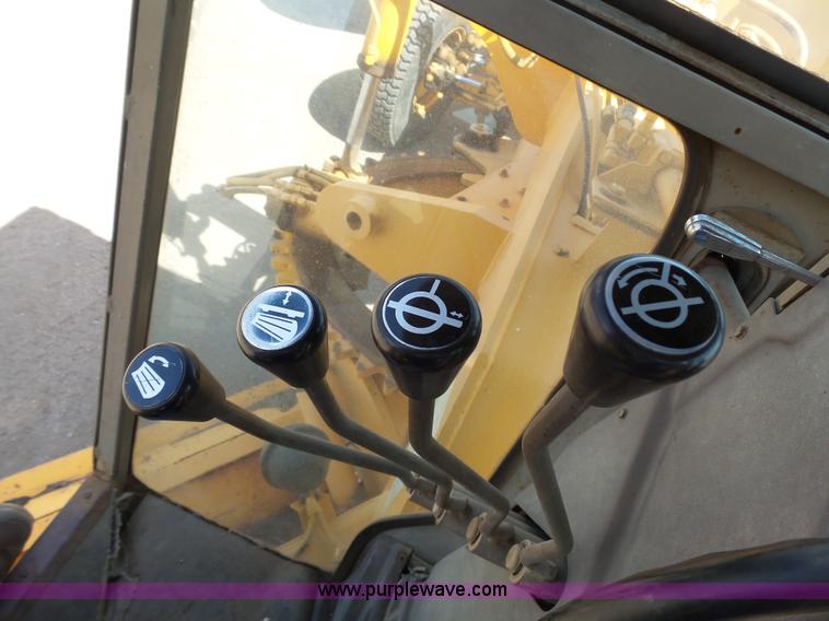 image for item DA2756 1984 Champion 730A motor grader