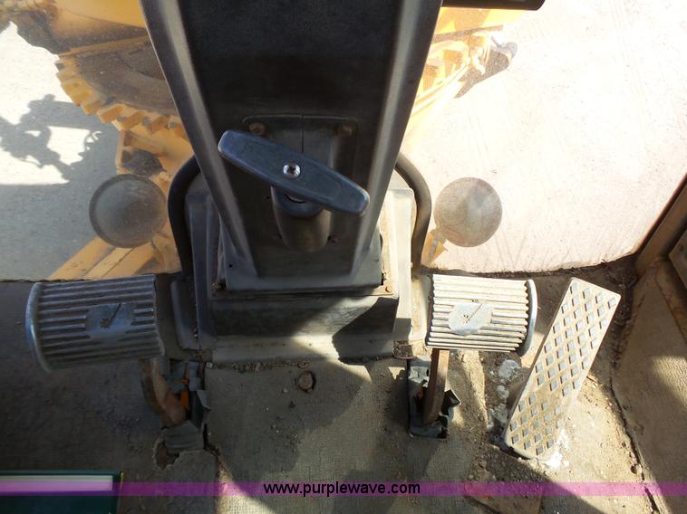 image for item DA2756 1984 Champion 730A motor grader