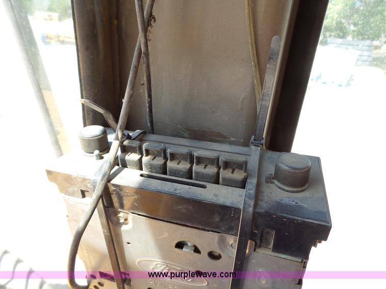 image for item DA2756 1984 Champion 730A motor grader