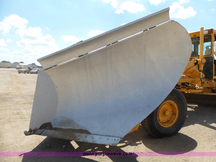 image for item DA2756 1984 Champion 730A motor grader