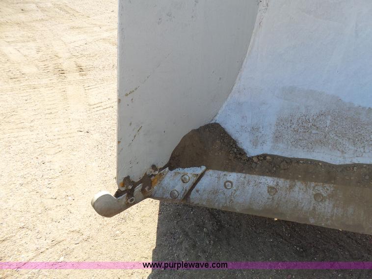 image for item DA2756 1984 Champion 730A motor grader