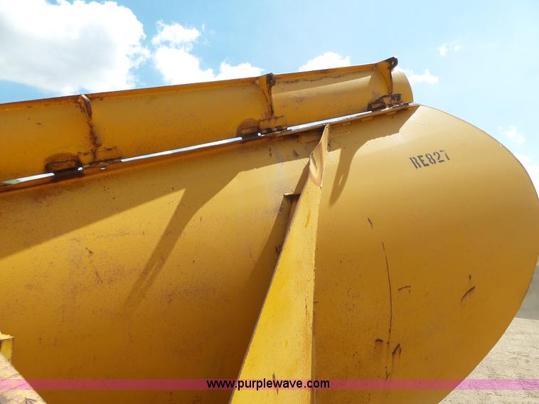 image for item DA2756 1984 Champion 730A motor grader