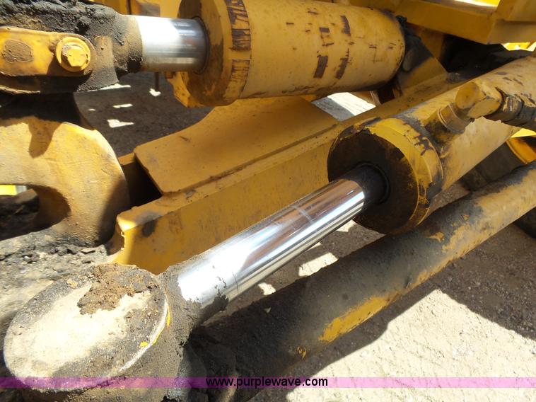 image for item DA2756 1984 Champion 730A motor grader