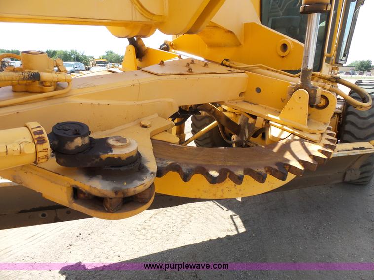 image for item DA2756 1984 Champion 730A motor grader