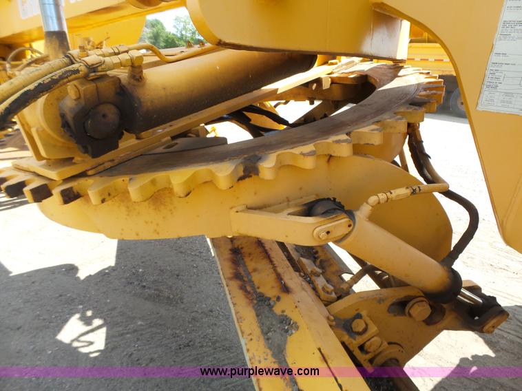 image for item DA2756 1984 Champion 730A motor grader