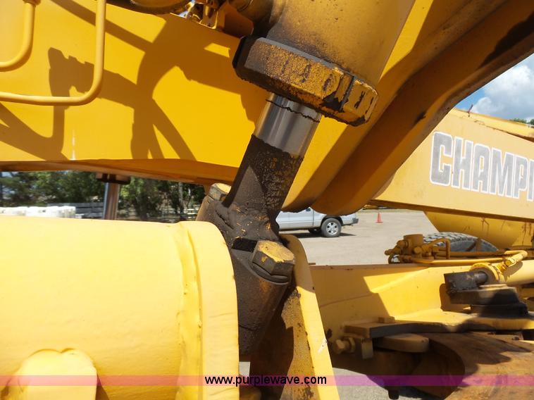 image for item DA2756 1984 Champion 730A motor grader