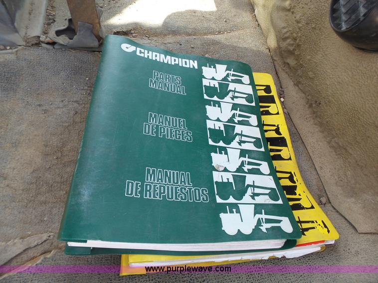 image for item DA2756 1984 Champion 730A motor grader