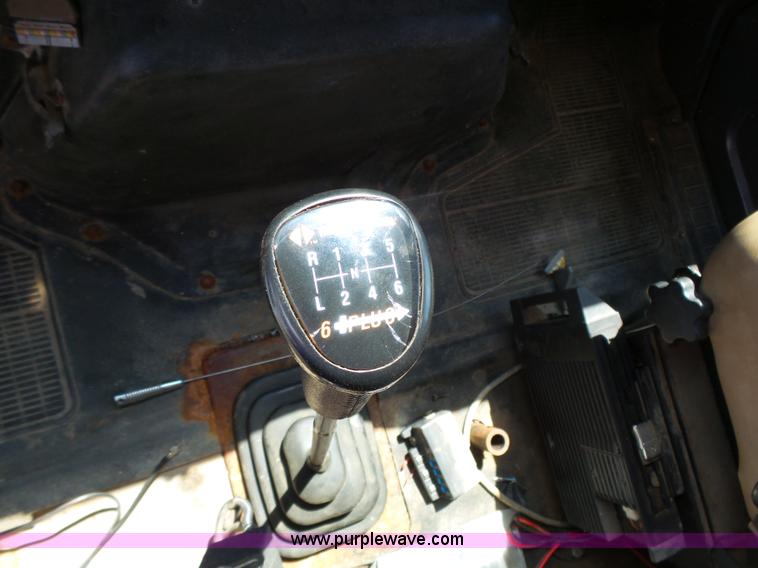 image for item DA2757 1995 International 4700 dump truck