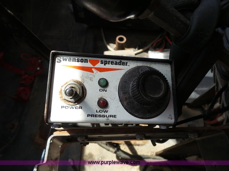 image for item DA2757 1995 International 4700 dump truck