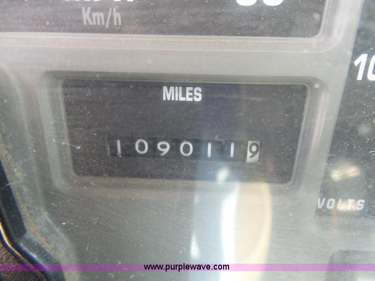 image for item DA2757 1995 International 4700 dump truck