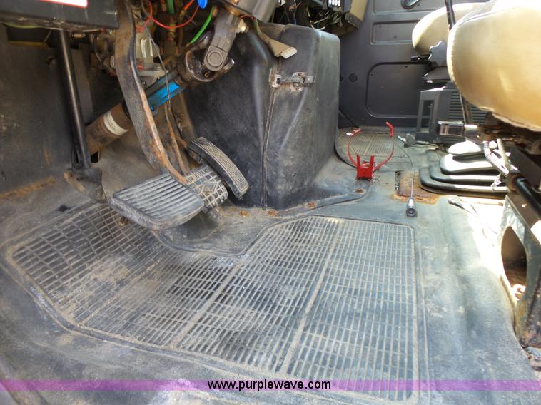 image for item DA2757 1995 International 4700 dump truck