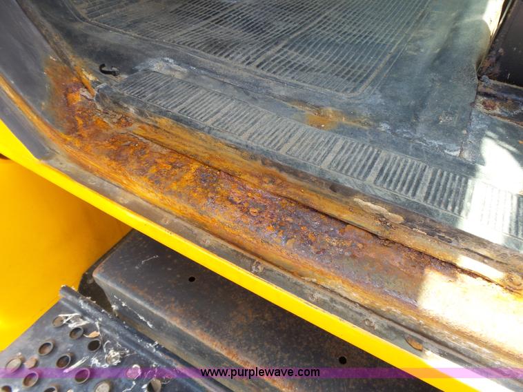 image for item DA2757 1995 International 4700 dump truck