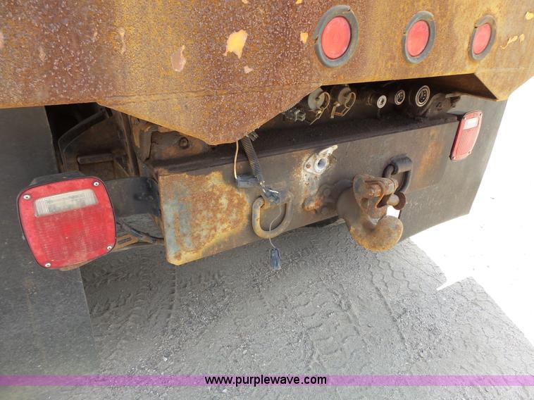 image for item DA2757 1995 International 4700 dump truck