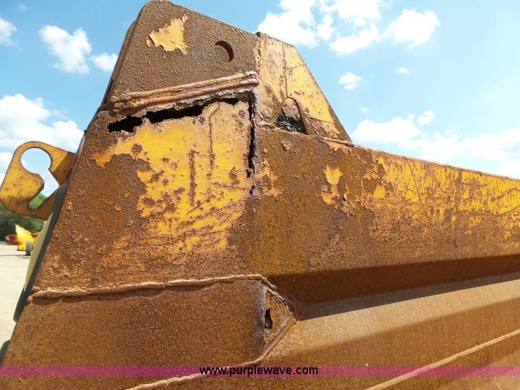 image for item DA2757 1995 International 4700 dump truck