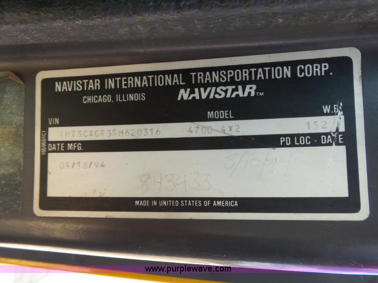 image for item DA2757 1995 International 4700 dump truck