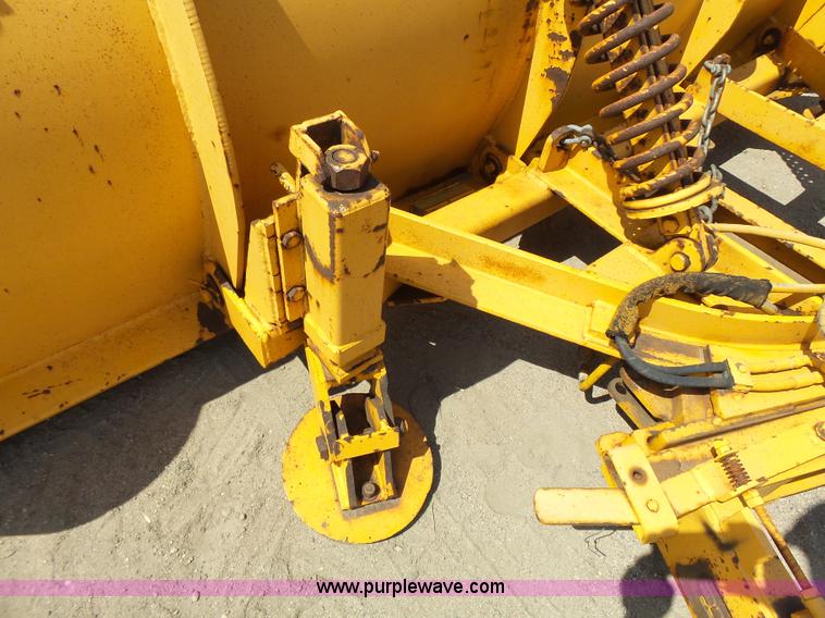 image for item DA2757 1995 International 4700 dump truck