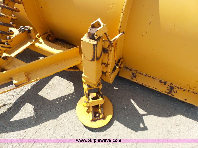 image for item DA2757 1995 International 4700 dump truck