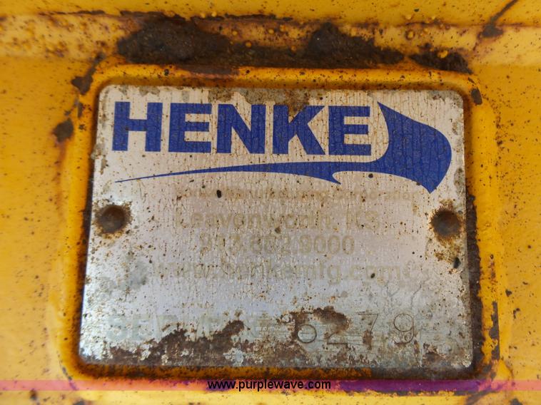 image for item DA2757 1995 International 4700 dump truck