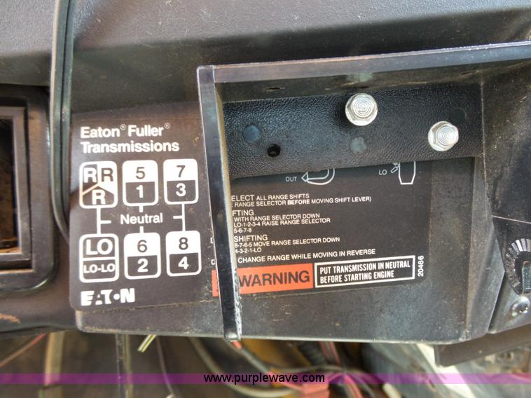 image for item DA2758 1996 International 2554 dump truck