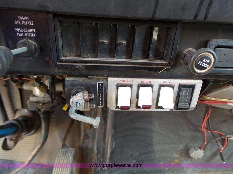 image for item DA2758 1996 International 2554 dump truck