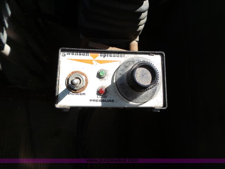 image for item DA2758 1996 International 2554 dump truck