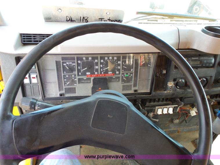 image for item DA2758 1996 International 2554 dump truck