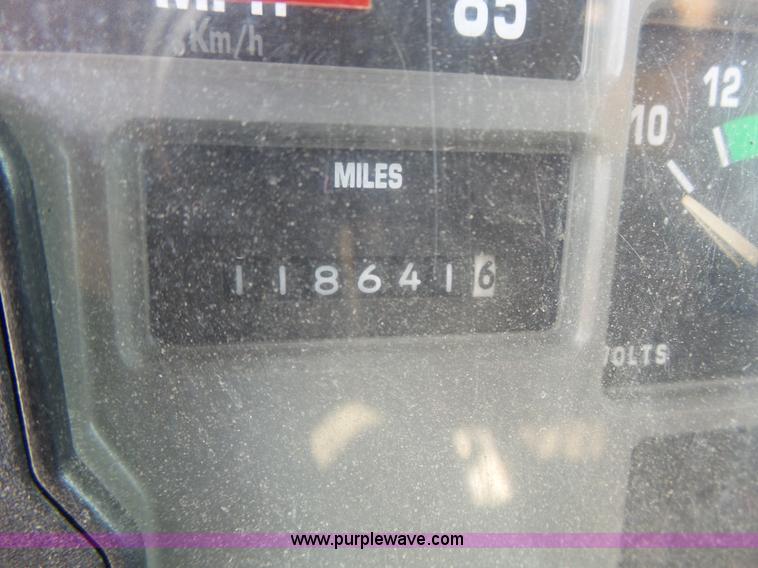 image for item DA2758 1996 International 2554 dump truck