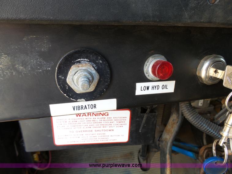 image for item DA2758 1996 International 2554 dump truck