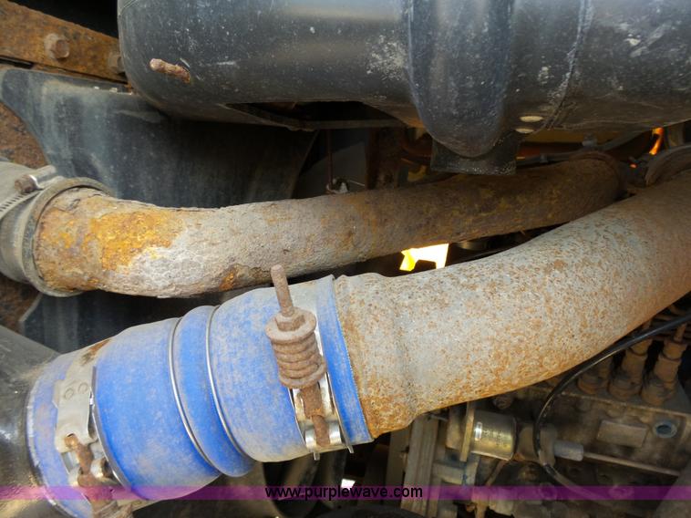 image for item DA2758 1996 International 2554 dump truck