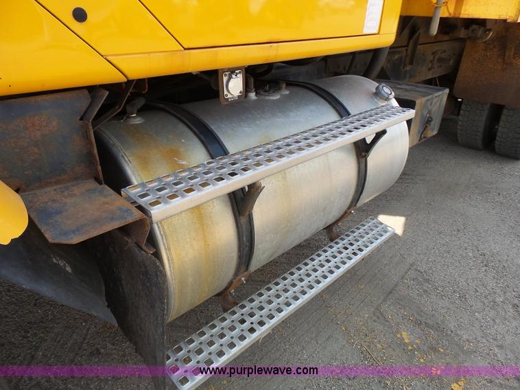 image for item DA2758 1996 International 2554 dump truck